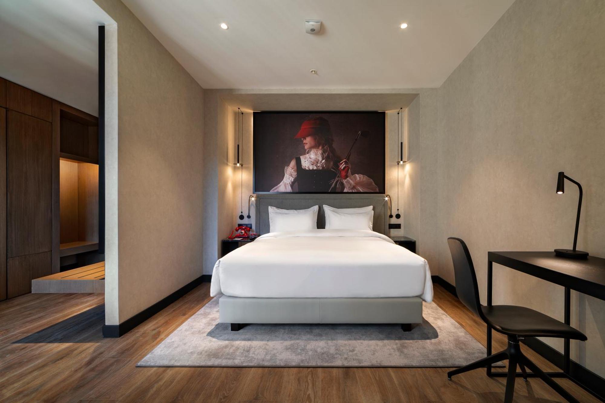 Radisson Red Tbilisi Hotel Bagian luar foto