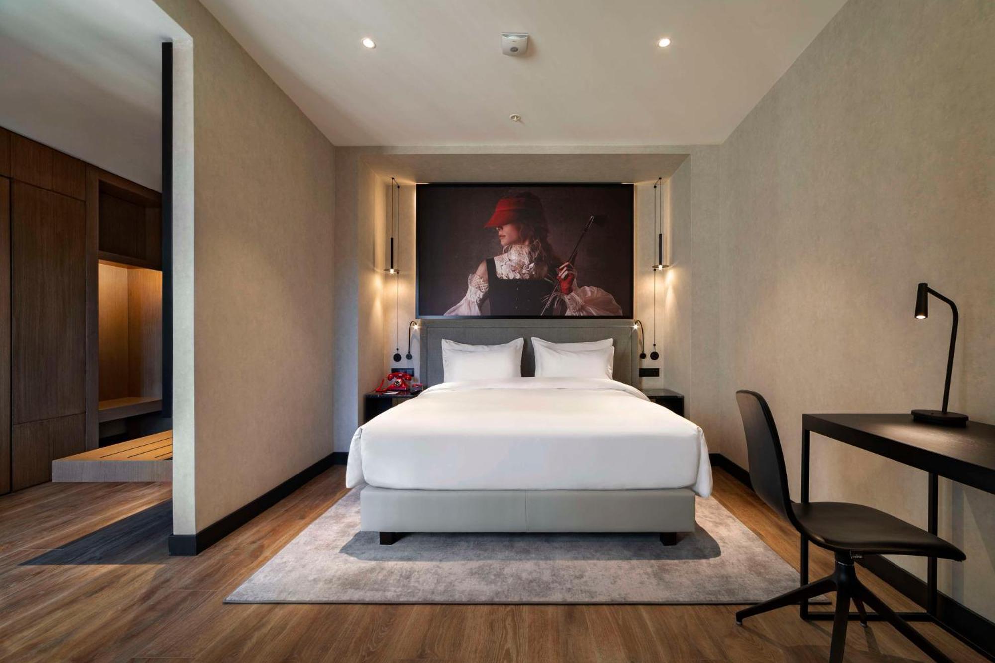 Radisson Red Tbilisi Hotel Bagian luar foto