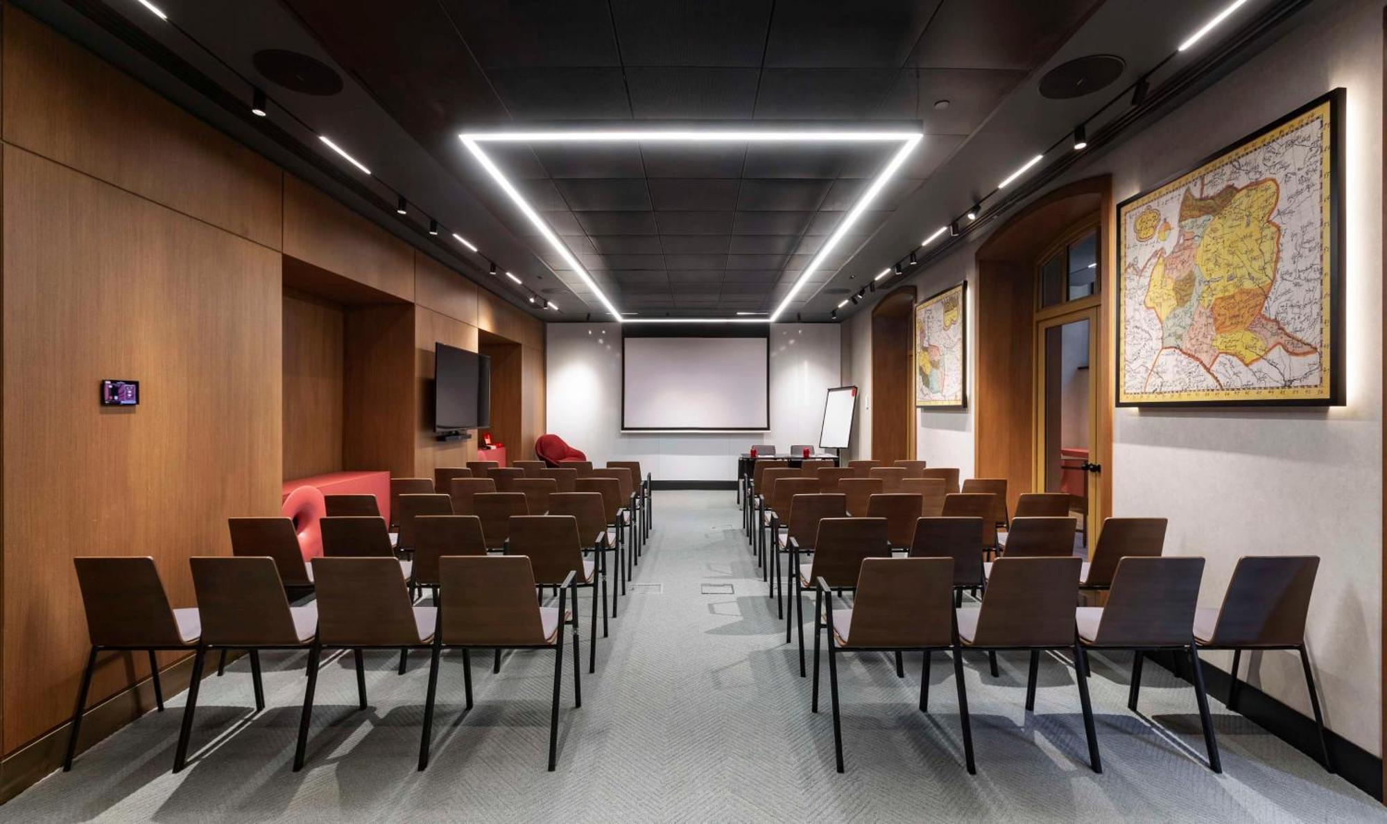 Radisson Red Tbilisi Hotel Bagian luar foto