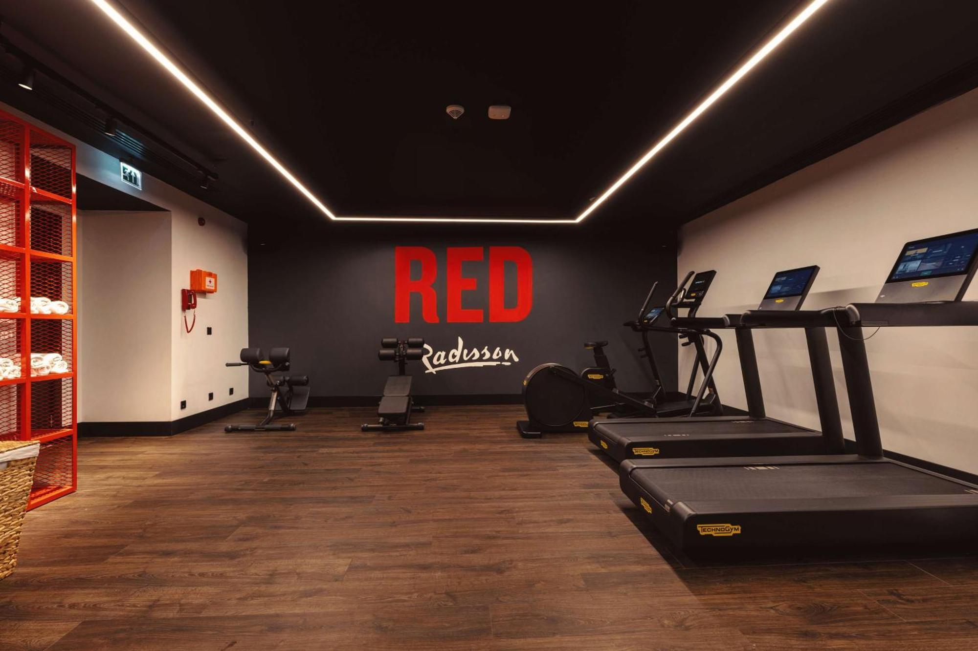 Radisson Red Tbilisi Hotel Bagian luar foto