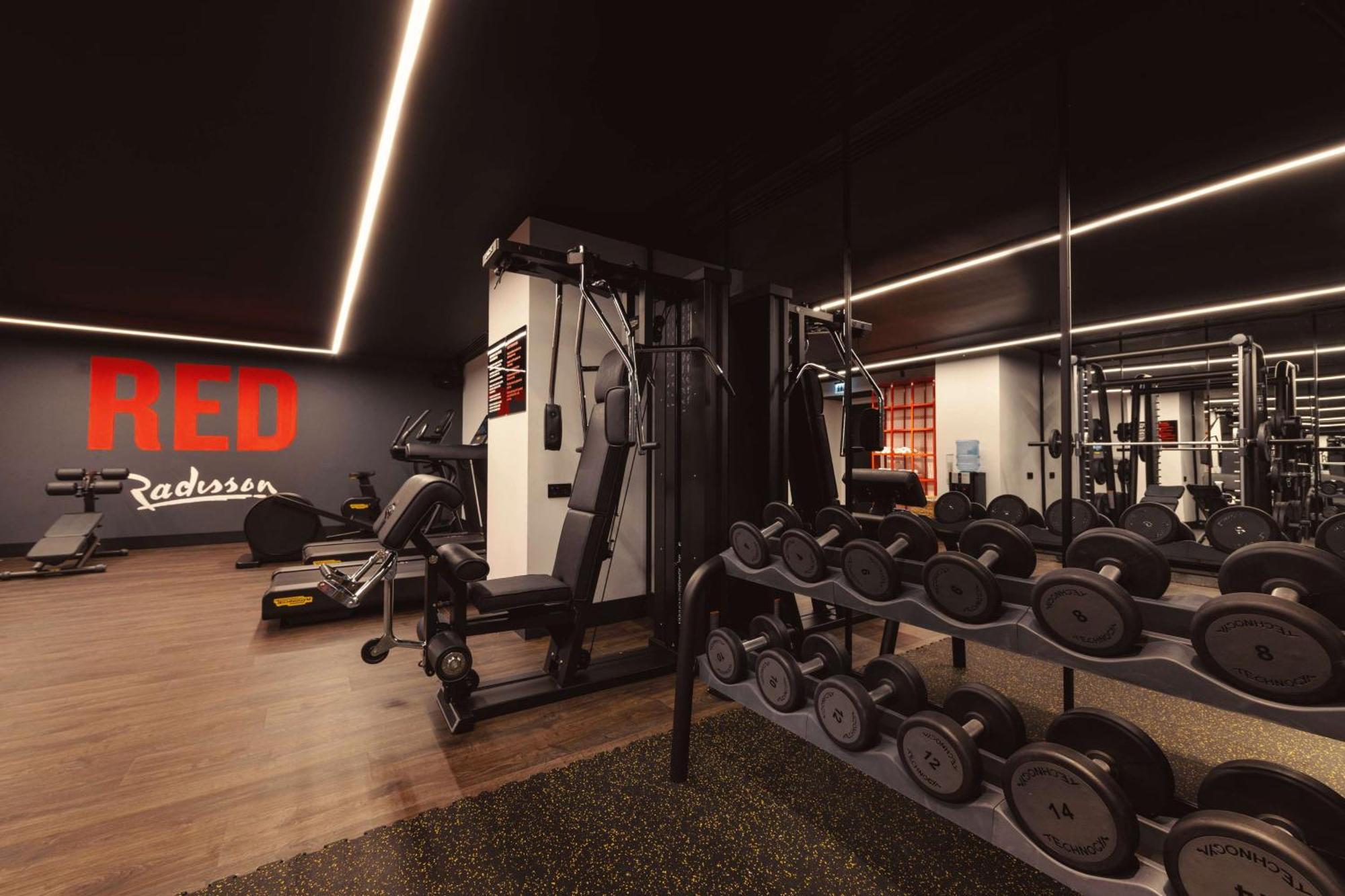 Radisson Red Tbilisi Hotel Bagian luar foto